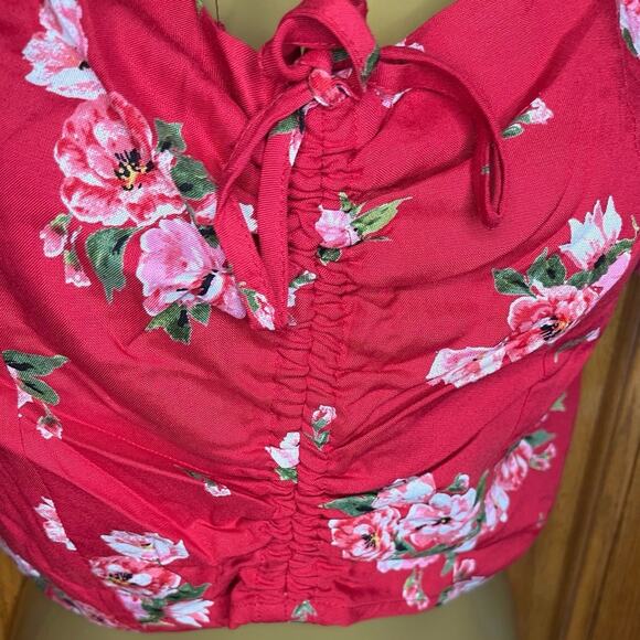 Band of Gypsies NWT Crop Top in Red Floral With Puckered Back Size Small - Picture 2 of 5